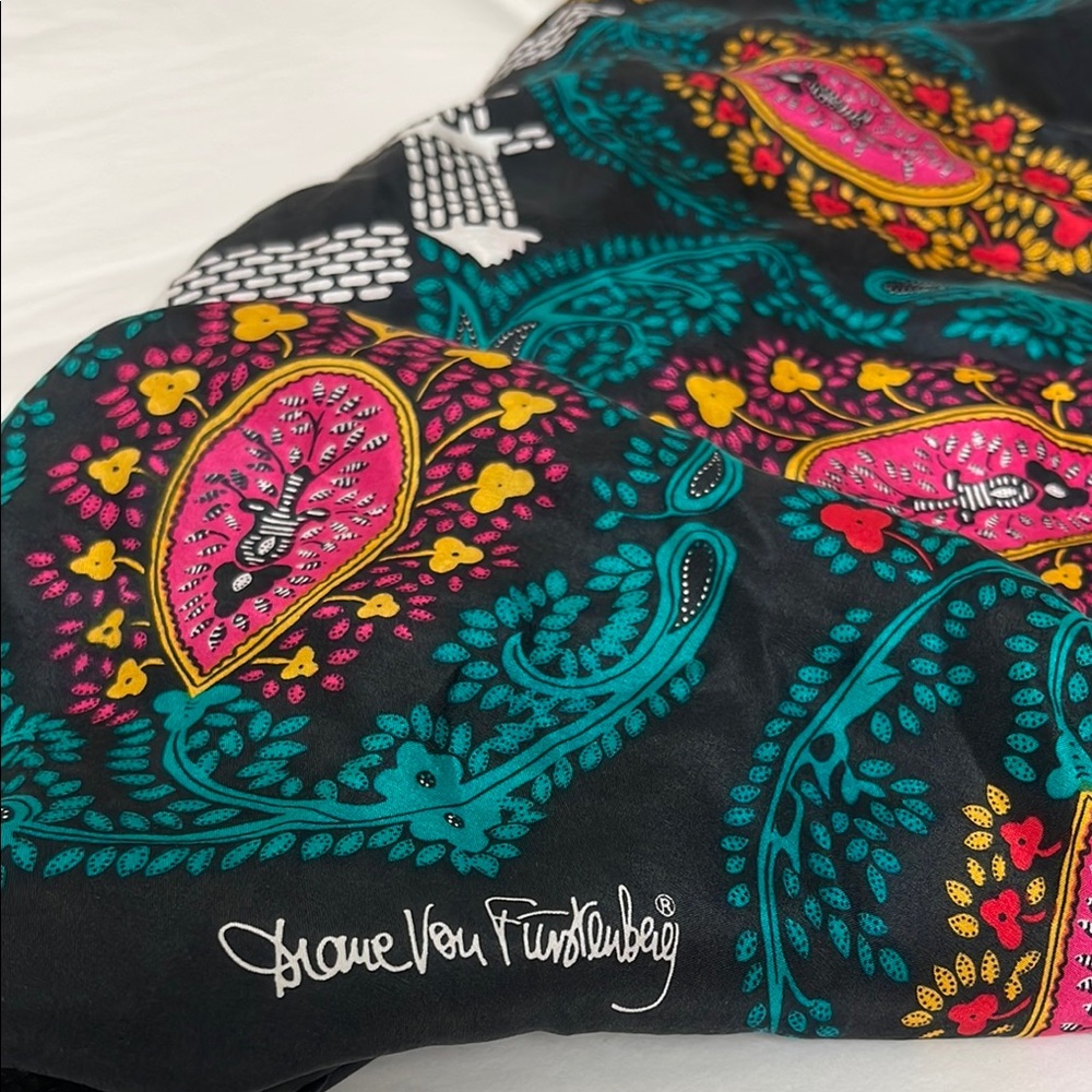 Diane Von Furstenberg Vibrant multicolored Paisley large Scarf